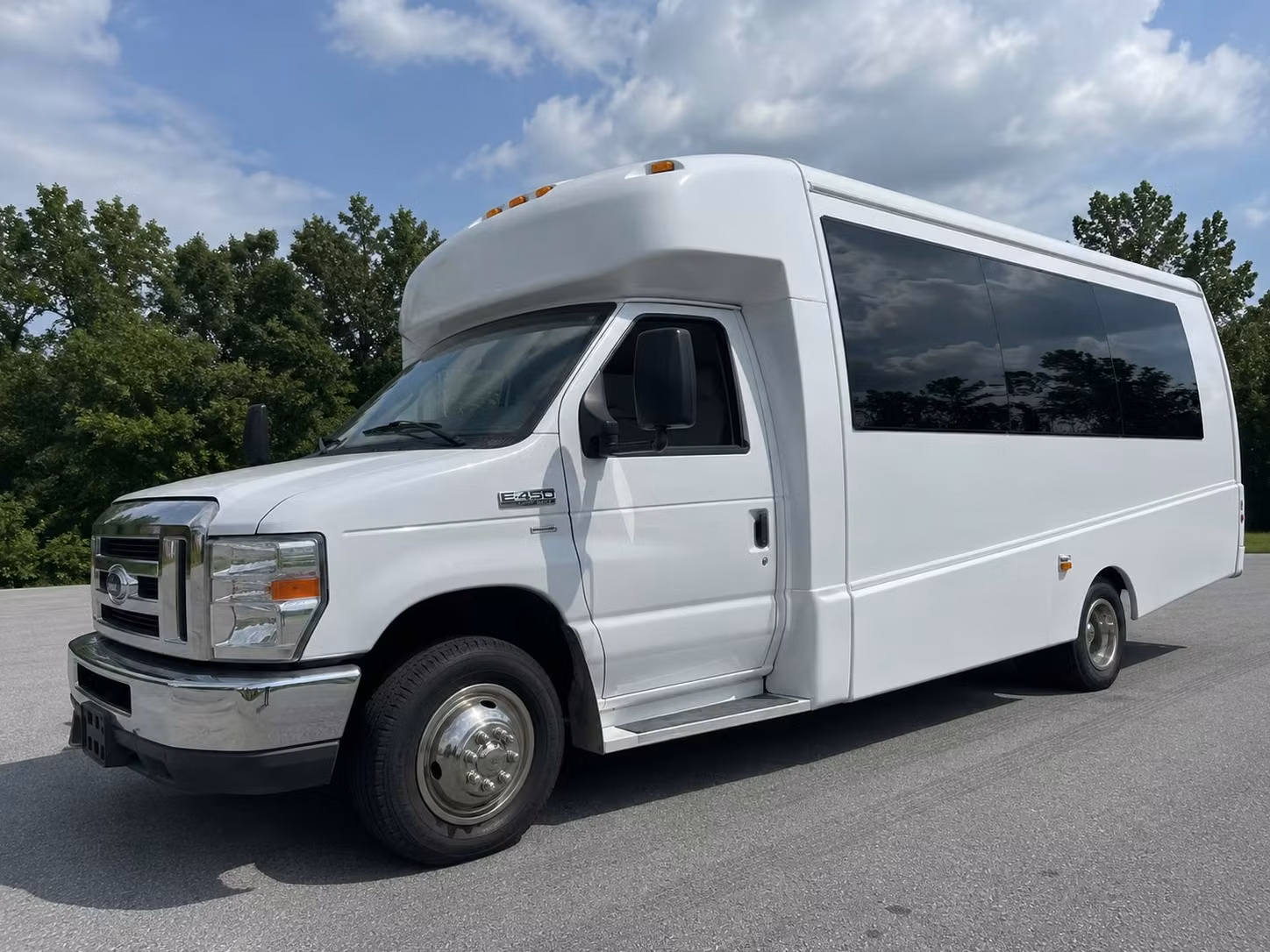 prom party buses in yonkers arrive in style at your venue