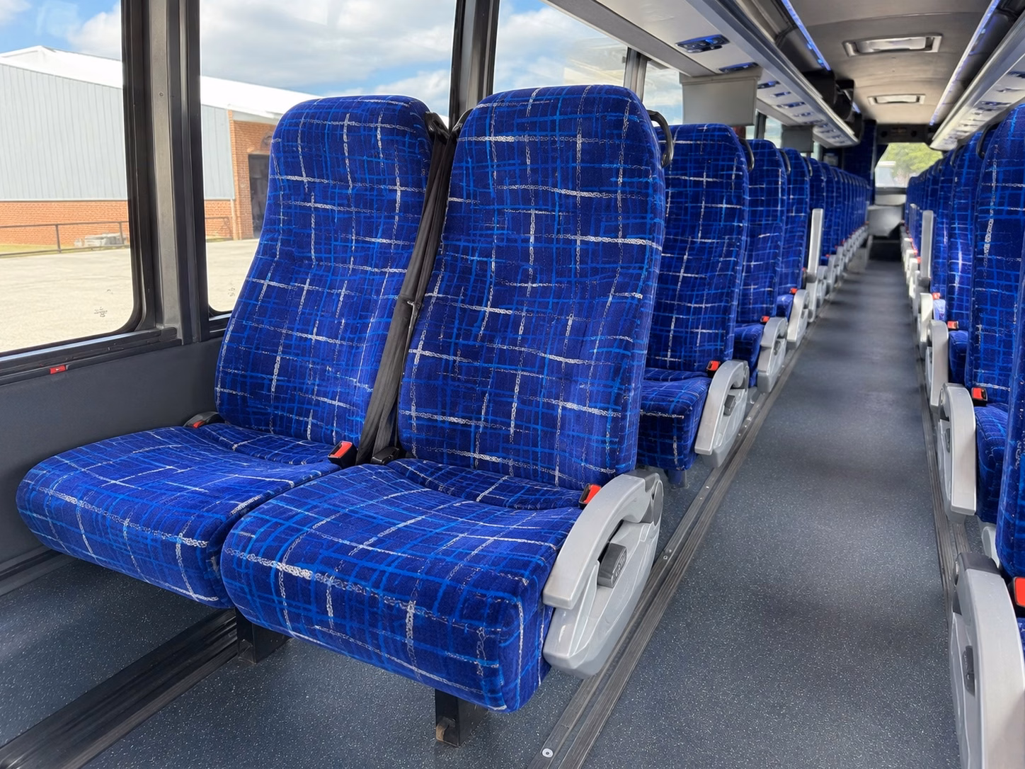 sports team fan charter bus rentals in yonkers